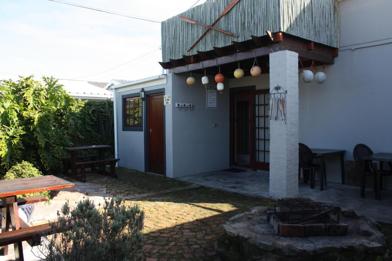 Whalers Guest House Hermanus Ngoại thất bức ảnh